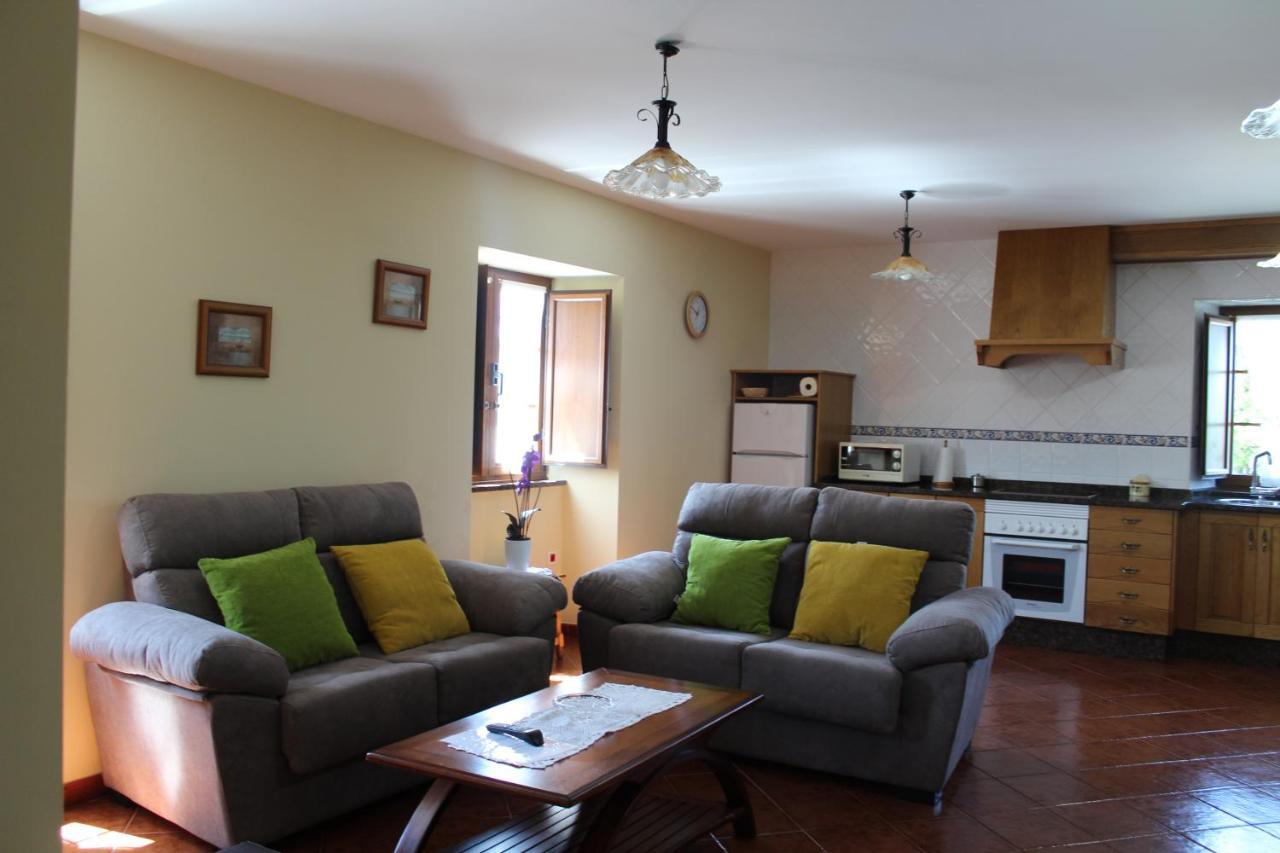 Apartamentos Casa Cerolleiro Кастрополь Экстерьер фото